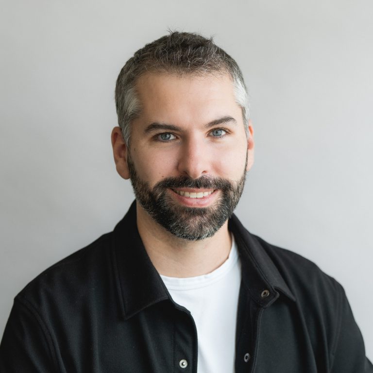 Sévigny_Portrait_Sliders